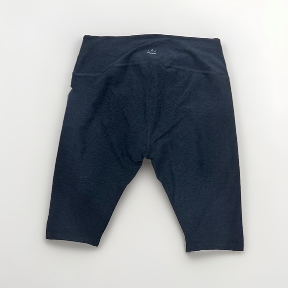 Beyond yoga 3X Black Cropped Active Workout Leggings - Picture 3 of 3